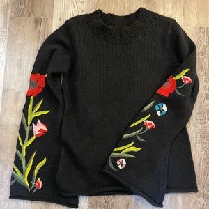 Romeo + Juliet Couture Floral Sleeve Sweater